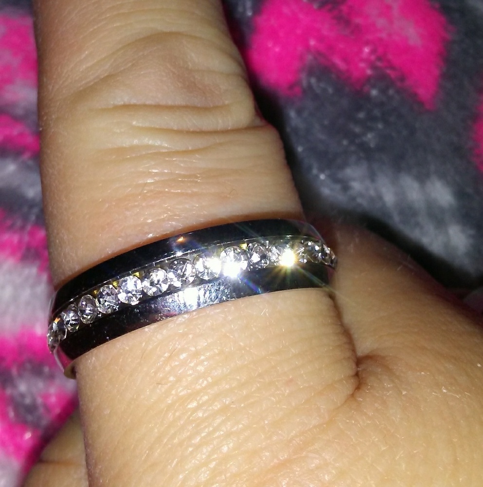 Silver ring with cubic zirconia